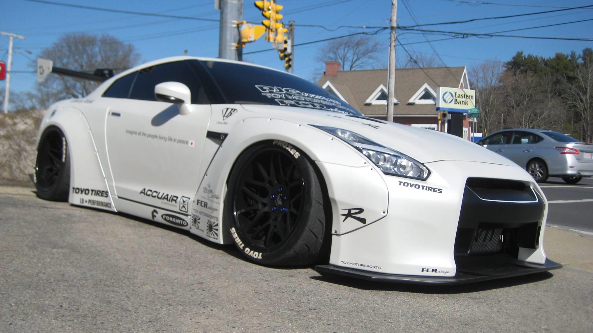 Liberty Walk Nissan GT-R